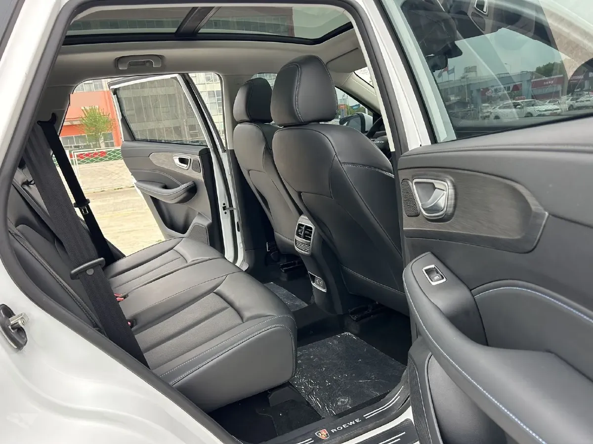 2025 Roewe RX5 1.5T 181HP L4 7DCT,autocango,china used car exporter,china ev exporter,chinese used car exporter,chinese used ev exporter