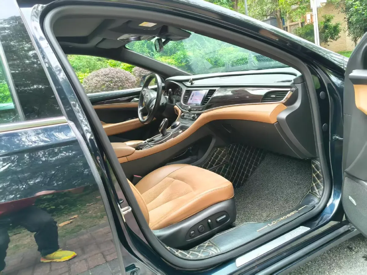 2019 Buick Larcosse 2.0T 241HP L4 9AT,autocango,china used car exporter,china ev exporter,chinese used car exporter,chinese used ev exporter