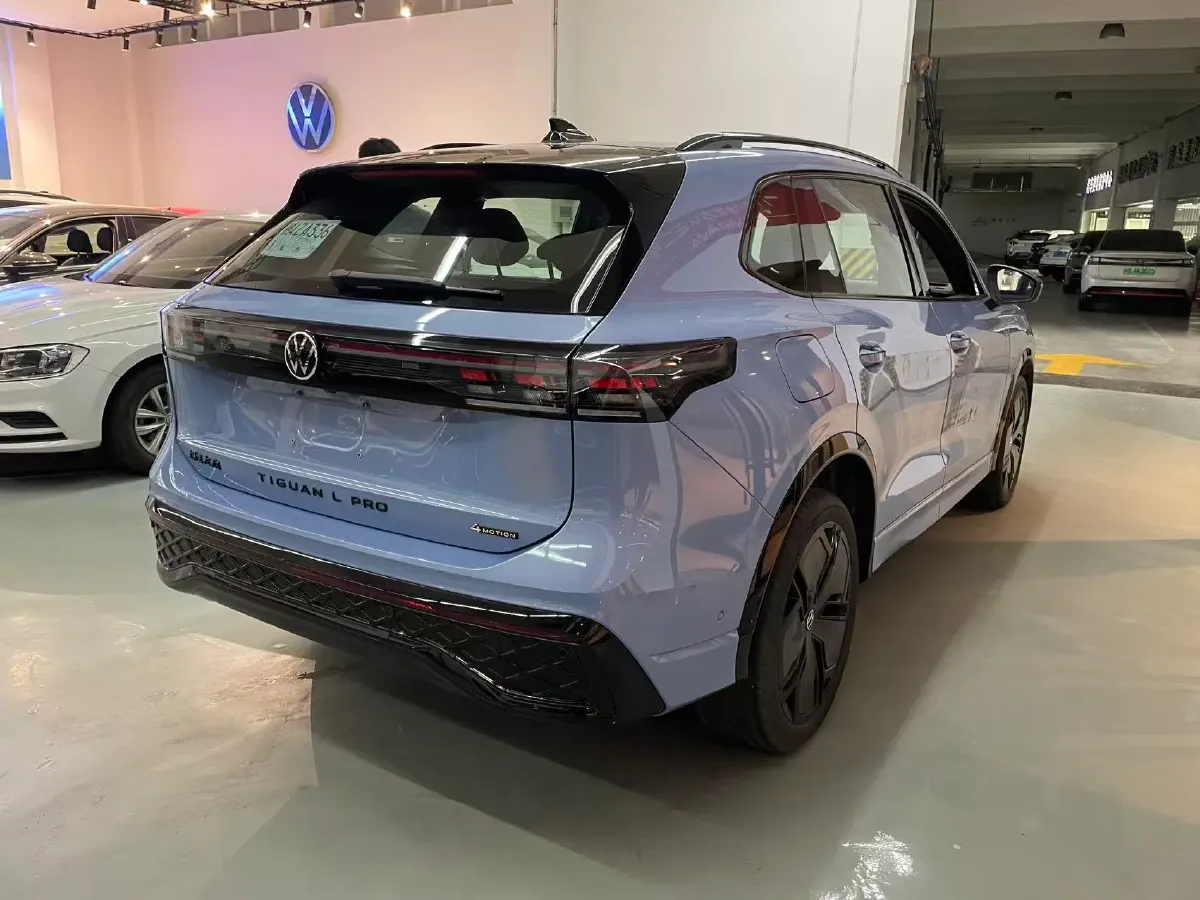 2025 Volkswagen Tiguan L 2.0T 220HP L4 7DCT,autocango,china used car exporter,china ev exporter,chinese used car exporter,chinese used ev exporter