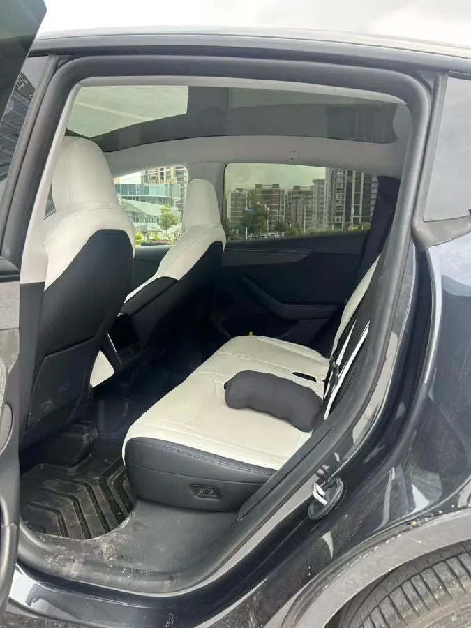 2025 Tesla Model Y BEV,autocango,china used car exporter,china ev exporter,chinese used car exporter,chinese used ev exporter