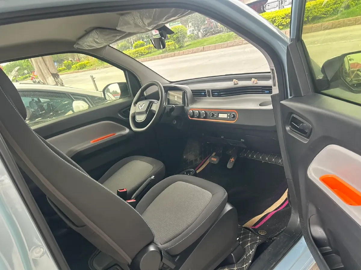 2020 WuLing HongGuang MINI EV BEV 13.8KWH,autocango,china used car exporter,china ev exporter,chinese used car exporter,chinese used ev exporter