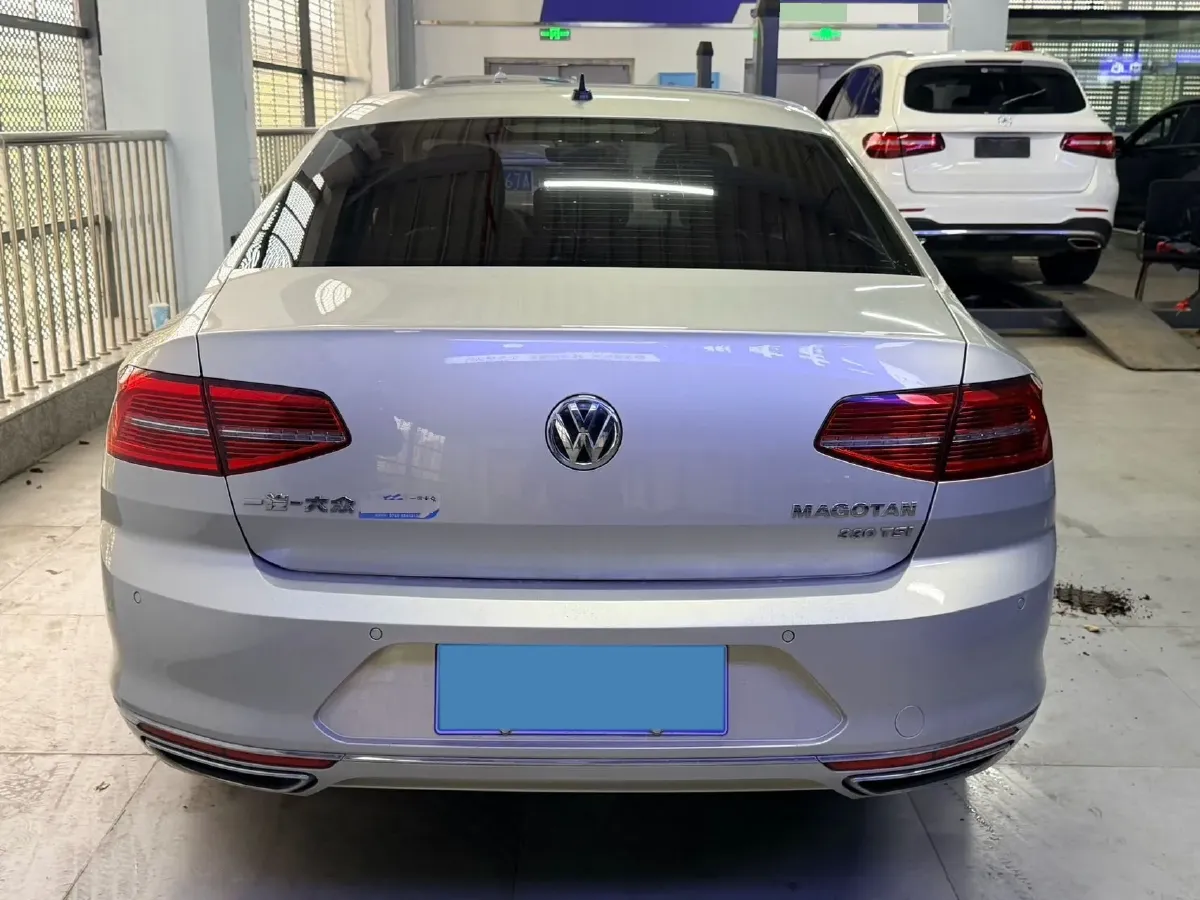 2019 Volkswagen Magotan 2.0T 186HP L4 7DCT,autocango,china used car exporter,china ev exporter,chinese used car exporter,chinese used ev exporter