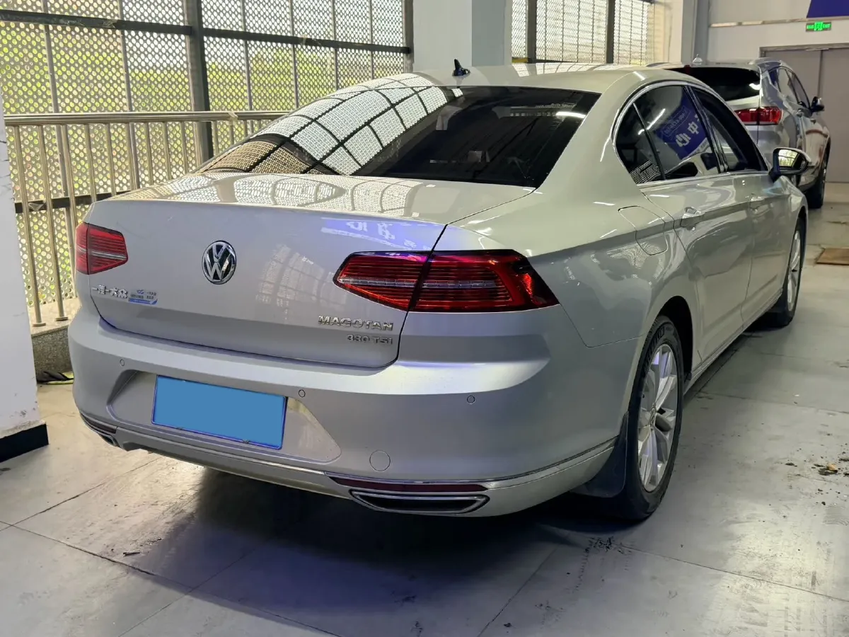 2019 Volkswagen Magotan 2.0T 186HP L4 7DCT,autocango,china used car exporter,china ev exporter,chinese used car exporter,chinese used ev exporter