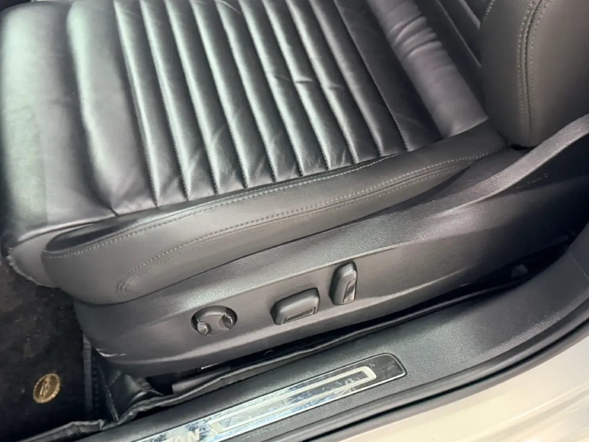 2019 Volkswagen Magotan 2.0T 186HP L4 7DCT,autocango,china used car exporter,china ev exporter,chinese used car exporter,chinese used ev exporter