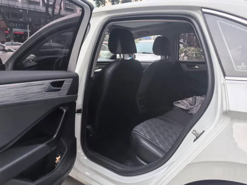 2024 Volkswagen Sagitar 1.5T 160HP L4 7DCT,autocango,china used car exporter,china ev exporter,chinese used car exporter,chinese used ev exporter