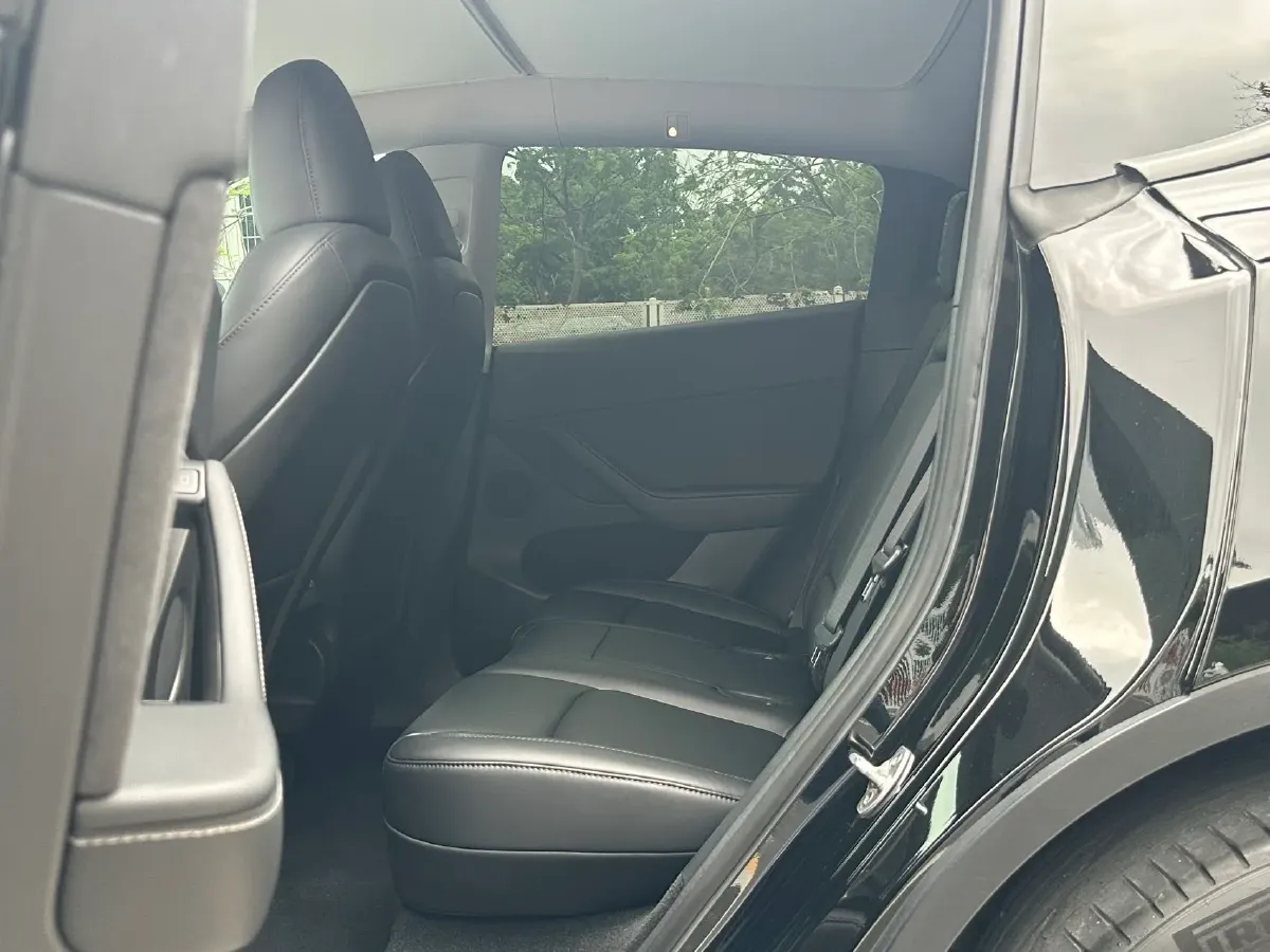 2022 Tesla Model Y BEV 60KWH,autocango,china used car exporter,china ev exporter,chinese used car exporter,chinese used ev exporter