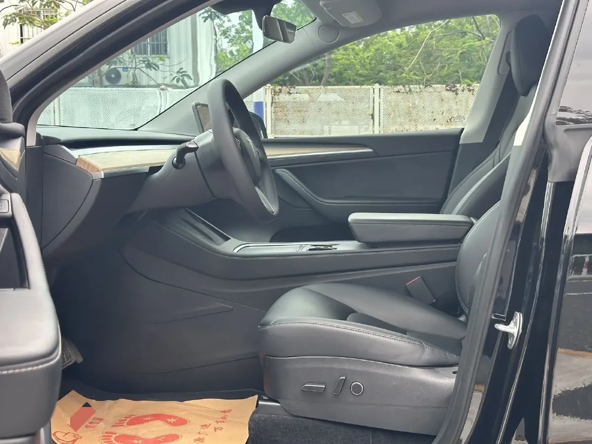 2022 Tesla Model Y BEV 60KWH,autocango,china used car exporter,china ev exporter,chinese used car exporter,chinese used ev exporter