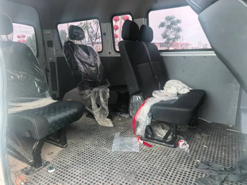 2023 MAXUS XinTu V80 2.0T 127HP L4 6MT,autocango,china used car exporter,china ev exporter,chinese used car exporter,chinese used ev exporter