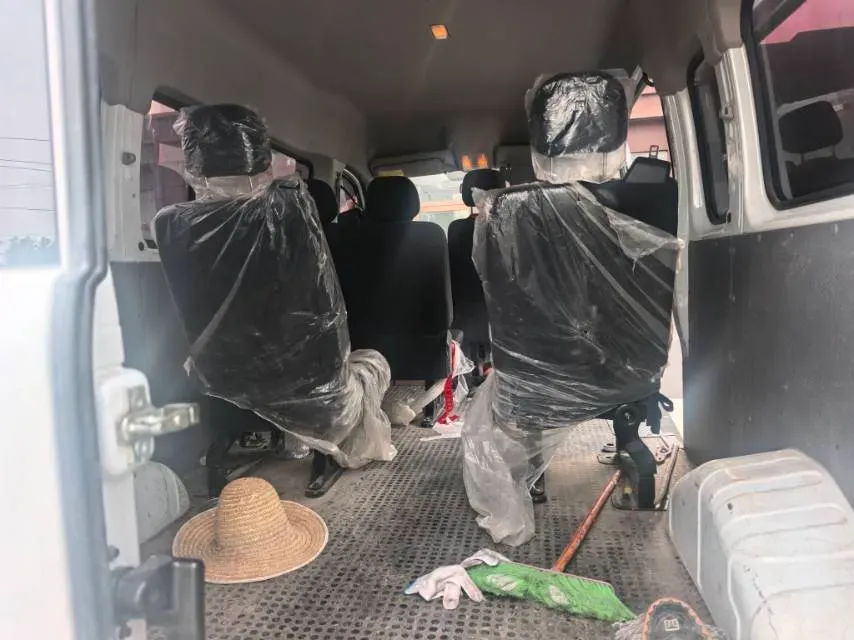 2023 MAXUS XinTu V80 2.0T 127HP L4 6MT,autocango,china used car exporter,china ev exporter,chinese used car exporter,chinese used ev exporter