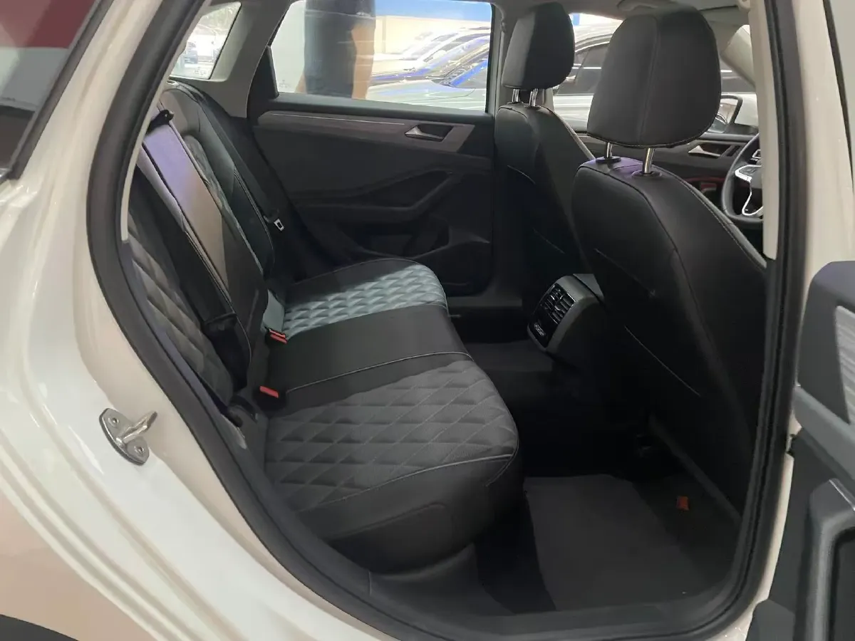 2024 Volkswagen Sagitar 1.5T 160HP L4 7DCT,autocango,china used car exporter,china ev exporter,chinese used car exporter,chinese used ev exporter