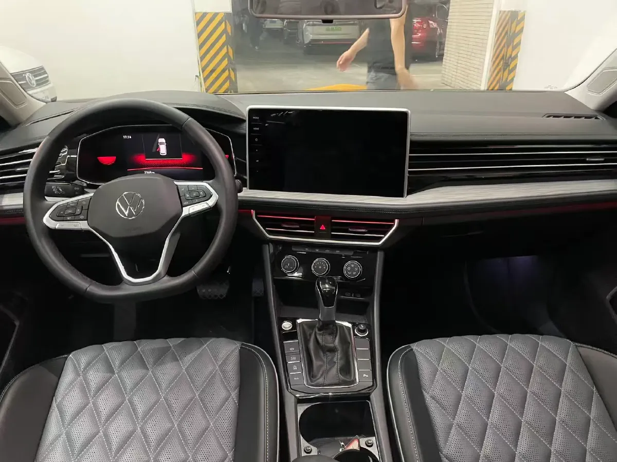 2024 Volkswagen Sagitar 1.5T 160HP L4 7DCT,autocango,china used car exporter,china ev exporter,chinese used car exporter,chinese used ev exporter