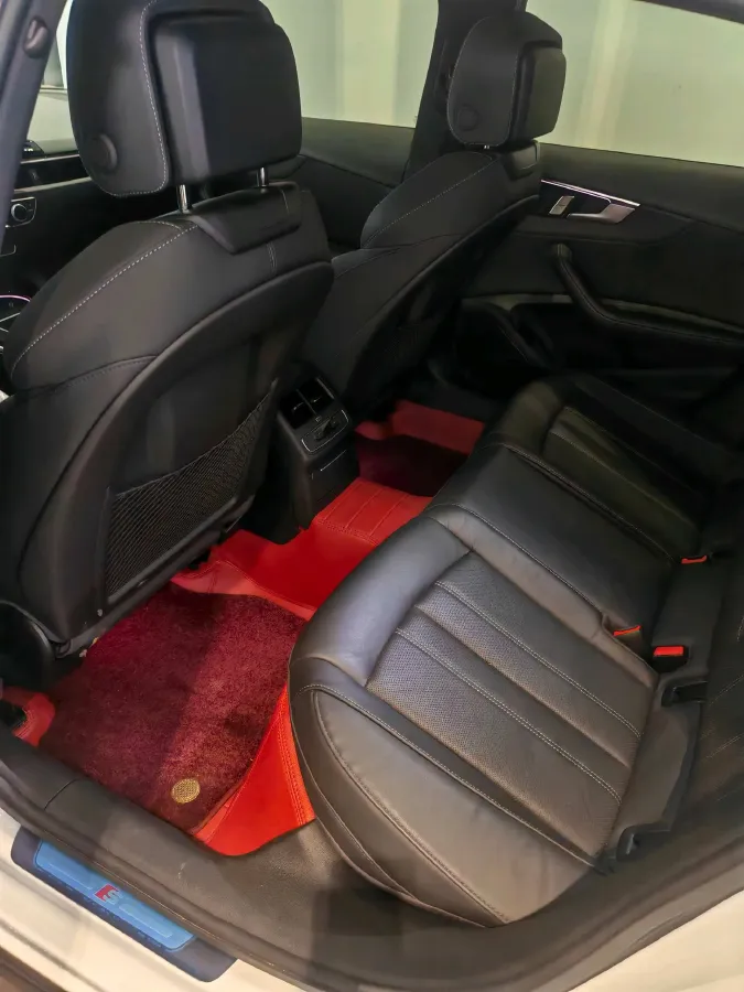 2024 Audi A4L 2.0T 190HP L4 7DCT,autocango,china used car exporter,china ev exporter,chinese used car exporter,chinese used ev exporter