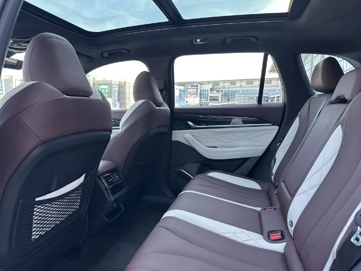 2021 Geely Monjaro 2.0T 218HP L4 7DCT,autocango,china used car exporter,china ev exporter,chinese used car exporter,chinese used ev exporter