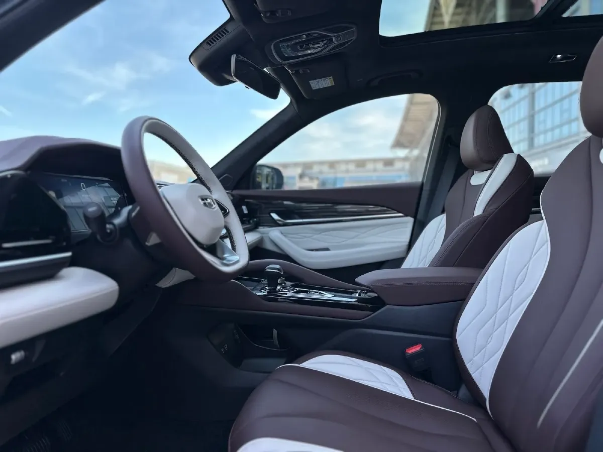 2021 Geely Monjaro 2.0T 218HP L4 7DCT,autocango,china used car exporter,china ev exporter,chinese used car exporter,chinese used ev exporter