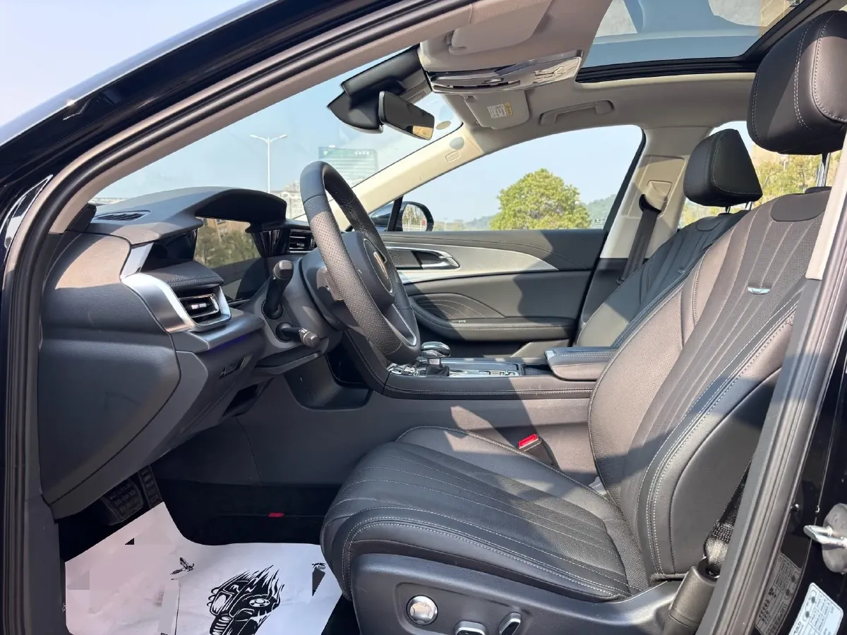 2024 HongQi H5 2.0T 224HP L4 8AT,autocango,china used car exporter,china ev exporter,chinese used car exporter,chinese used ev exporter