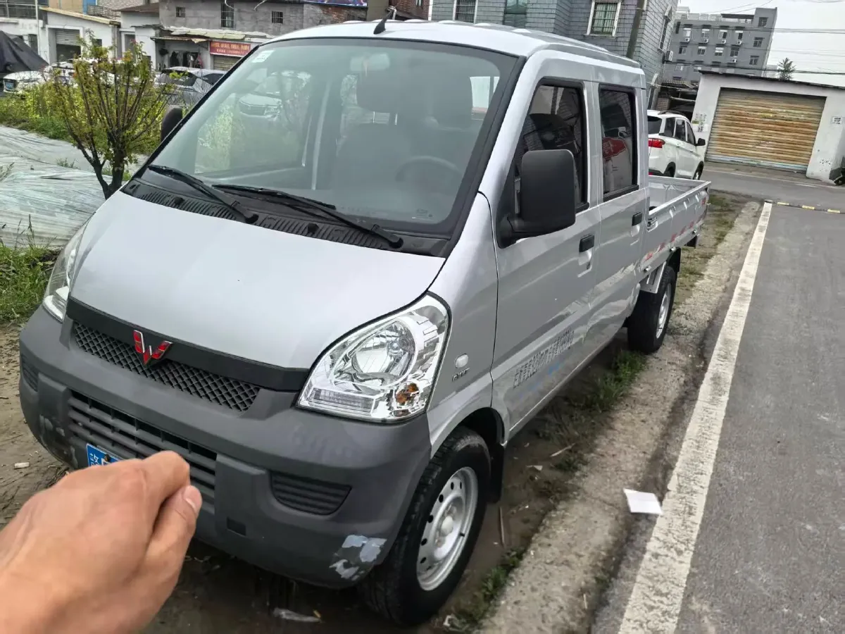 2019 WuLing RongGuang Mini Truck 1.5L 107HP L4 5MT,autocango,china used car exporter,china ev exporter,chinese used car exporter,chinese used ev exporter