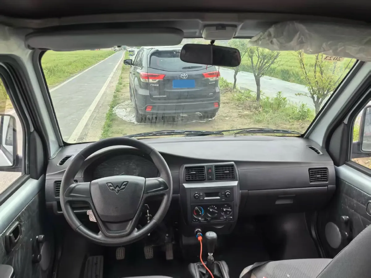 2019 WuLing RongGuang Mini Truck 1.5L 107HP L4 5MT,autocango,china used car exporter,china ev exporter,chinese used car exporter,chinese used ev exporter