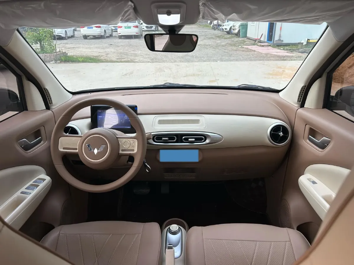 2025 WuLing HongGuang MINI EV BEV 16.2KWH,autocango,china used car exporter,china ev exporter,chinese used car exporter,chinese used ev exporter