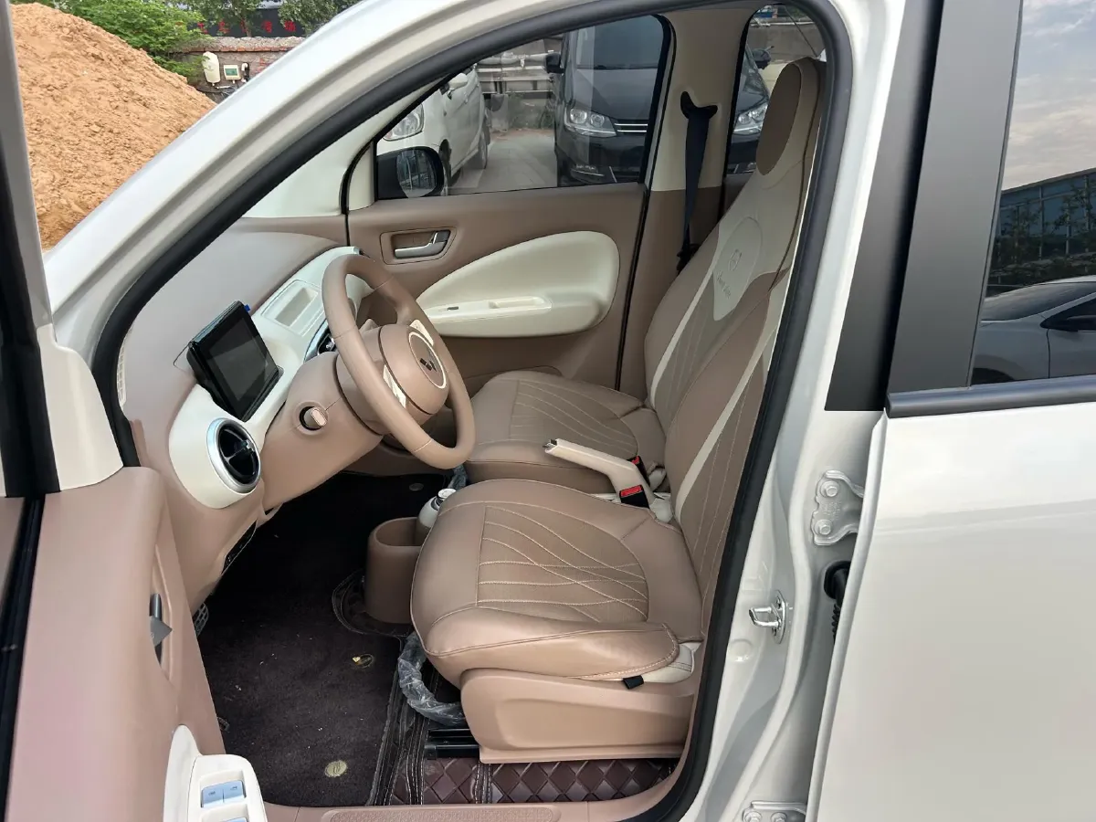 2025 WuLing HongGuang MINI EV BEV 16.2KWH,autocango,china used car exporter,china ev exporter,chinese used car exporter,chinese used ev exporter