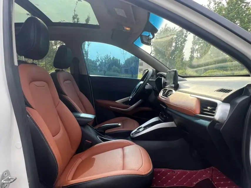 2017 HaiMa S5 Young Edition 1.6L 122HP L4 5MT,autocango,china used car exporter,china ev exporter,chinese used car exporter,chinese used ev exporter