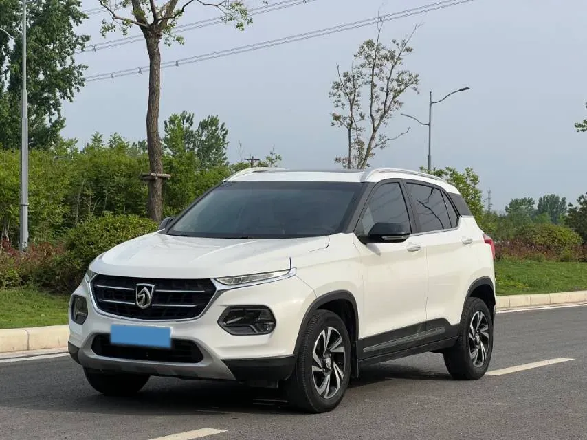 2017 HaiMa S5 Young Edition 1.6L 122HP L4 5MT,autocango,china used car exporter,china ev exporter,chinese used car exporter,chinese used ev exporter