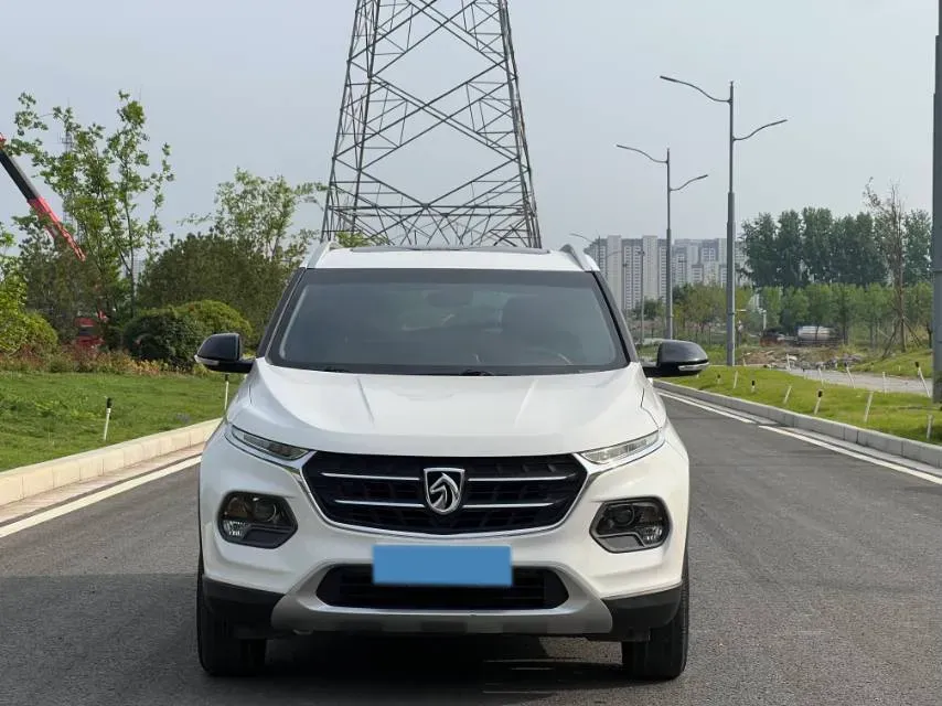 2017 HaiMa S5 Young Edition 1.6L 122HP L4 5MT,autocango,china used car exporter,china ev exporter,chinese used car exporter,chinese used ev exporter