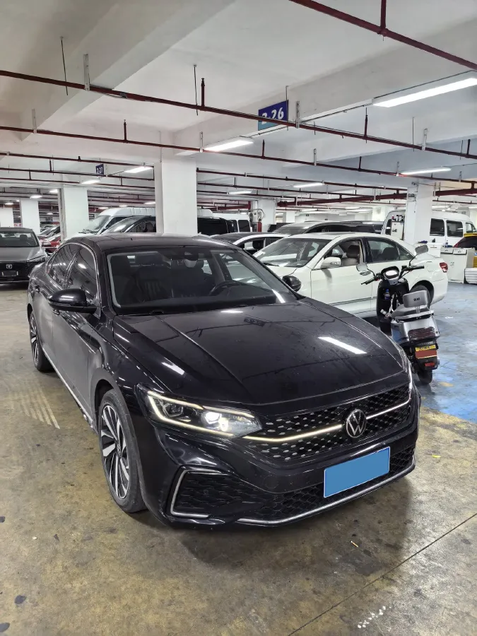 2022 Xpeng P7 BEV 60.2KWH,autocango,china used car exporter,china ev exporter,chinese used car exporter,chinese used ev exporter