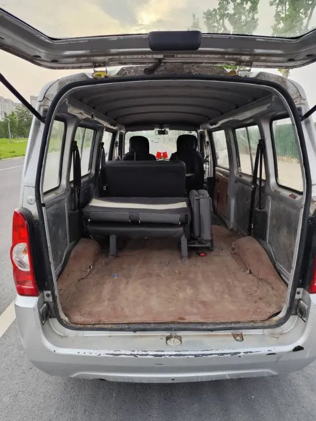 2017 WuLing RongGuang 1.5L 107HP L4 5MT,autocango,china used car exporter,china ev exporter,chinese used car exporter,chinese used ev exporter