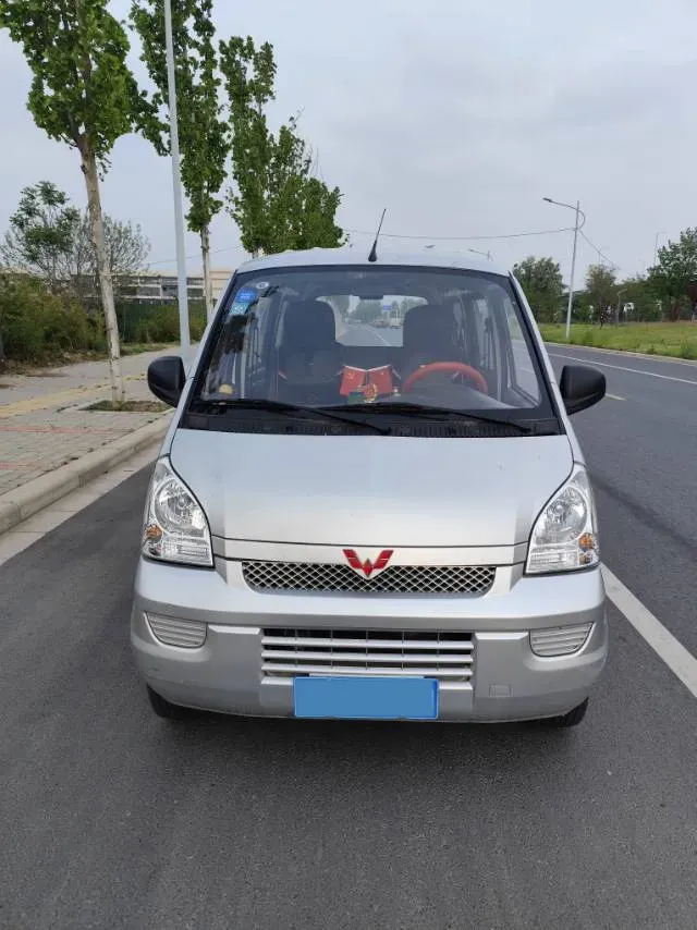 2017 WuLing RongGuang 1.5L 107HP L4 5MT,autocango,china used car exporter,china ev exporter,chinese used car exporter,chinese used ev exporter