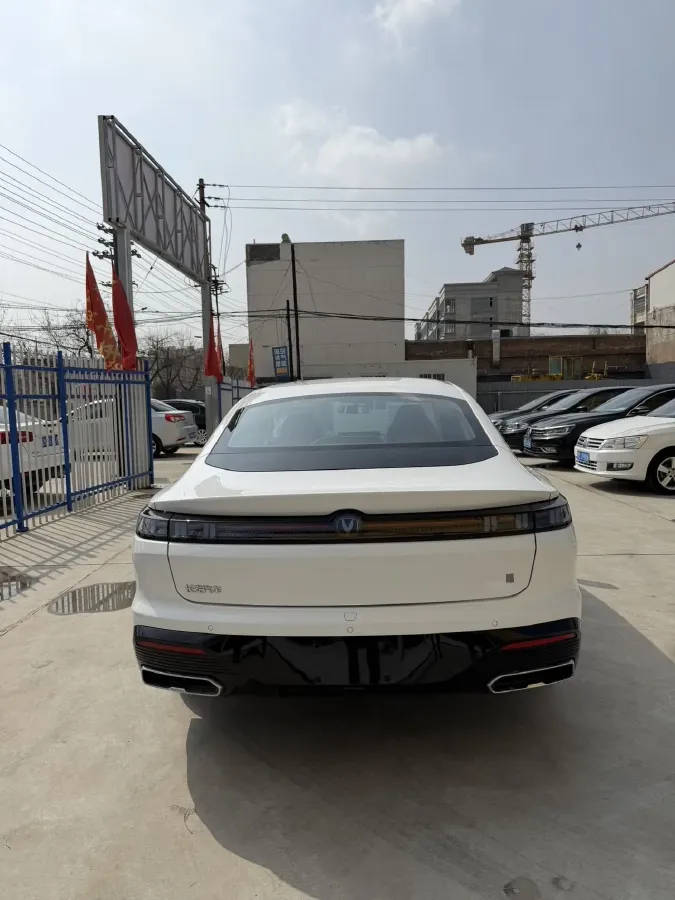 2025 ChangAn Eado 1.5T 192HP L4 7DCT,autocango,china used car exporter,china ev exporter,chinese used car exporter,chinese used ev exporter