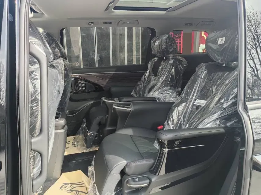 2024 GAC Trumpchi M8 2.0T 252HP L4 8AT,autocango,china used car exporter,china ev exporter,chinese used car exporter,chinese used ev exporter