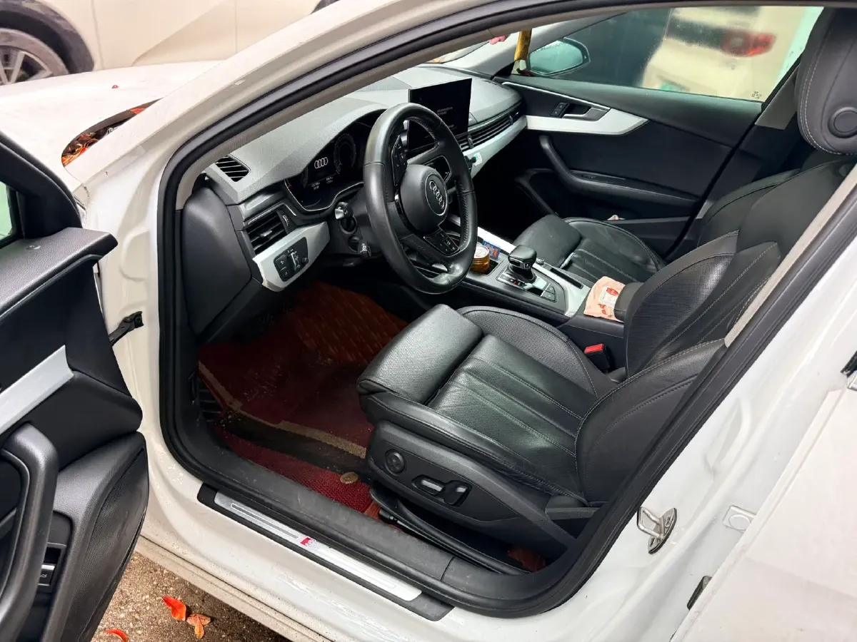 2020 Audi A4L 2.0T 190HP L4 7DCT,autocango,china used car exporter,china ev exporter,chinese used car exporter,chinese used ev exporter