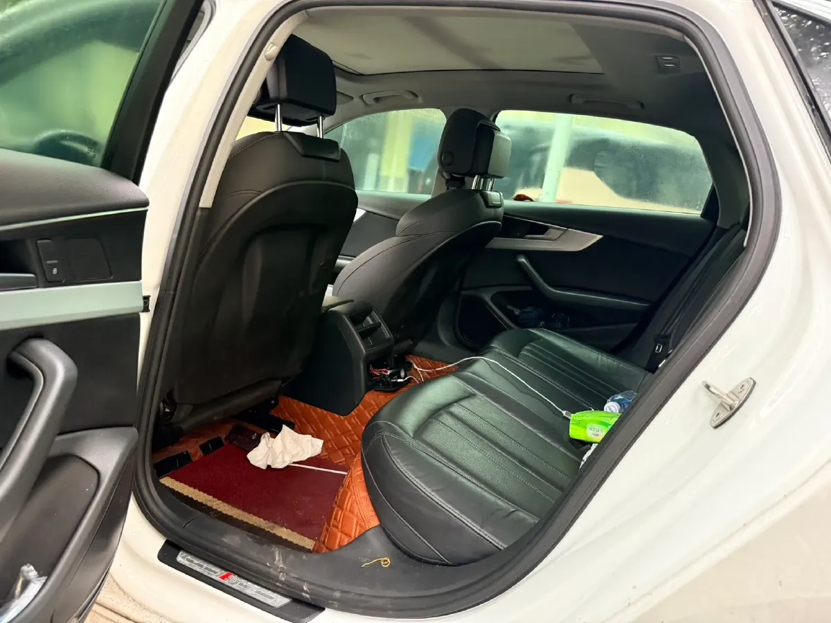 2020 Audi A4L 2.0T 190HP L4 7DCT,autocango,china used car exporter,china ev exporter,chinese used car exporter,chinese used ev exporter