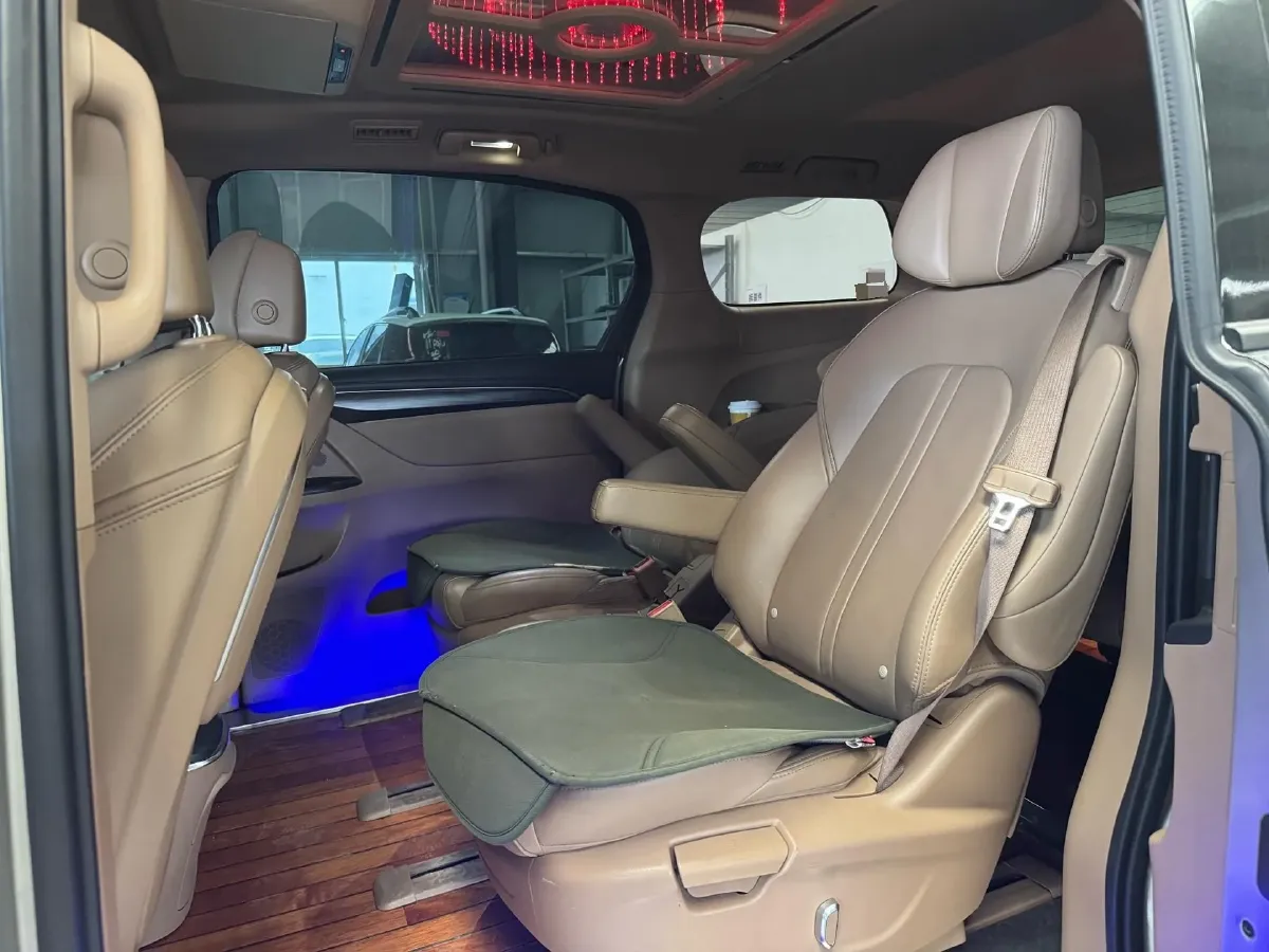 2020 Buick GL8 2.0T 237HP L4 9AT,autocango,china used car exporter,china ev exporter,chinese used car exporter,chinese used ev exporter