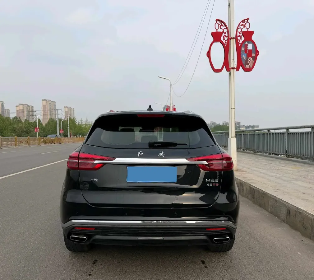 2022 HongQi HS5 2.0T 224HP L4 6AT,autocango,china used car exporter,china ev exporter,chinese used car exporter,chinese used ev exporter