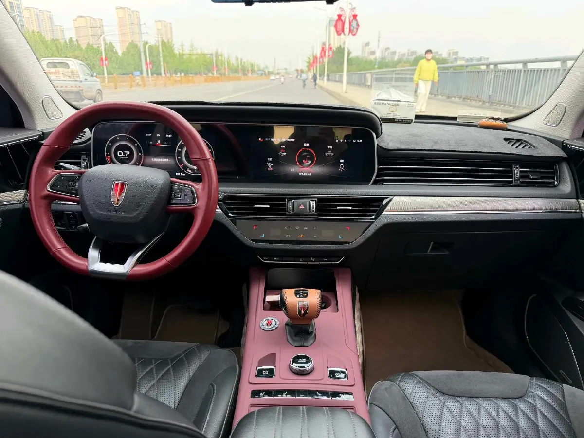 2022 HongQi HS5 2.0T 224HP L4 6AT,autocango,china used car exporter,china ev exporter,chinese used car exporter,chinese used ev exporter
