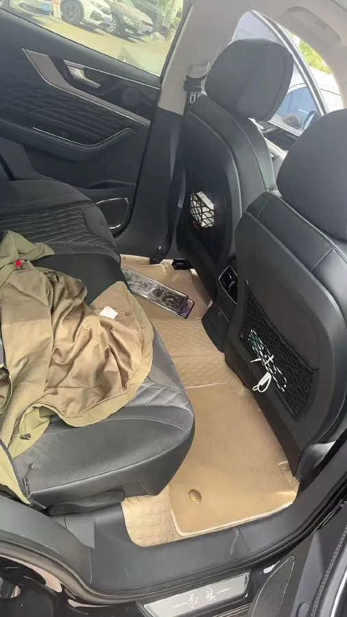 2022 HongQi HS5 2.0T 224HP L4 6AT,autocango,china used car exporter,china ev exporter,chinese used car exporter,chinese used ev exporter