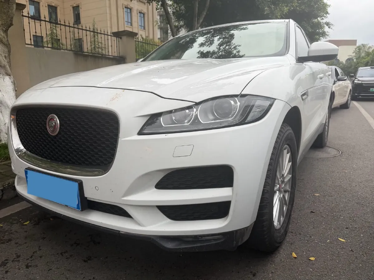 2016 Jaguar F-PACE 2.0T 241HP L4 8AT,autocango,china used car exporter,china ev exporter,chinese used car exporter,chinese used ev exporter
