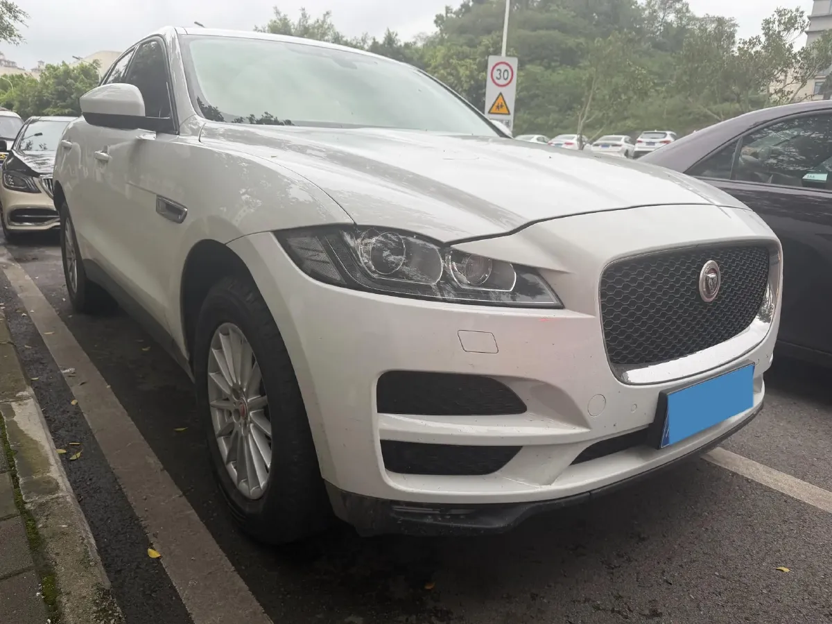 2016 Jaguar F-PACE 2.0T 241HP L4 8AT,autocango,china used car exporter,china ev exporter,chinese used car exporter,chinese used ev exporter