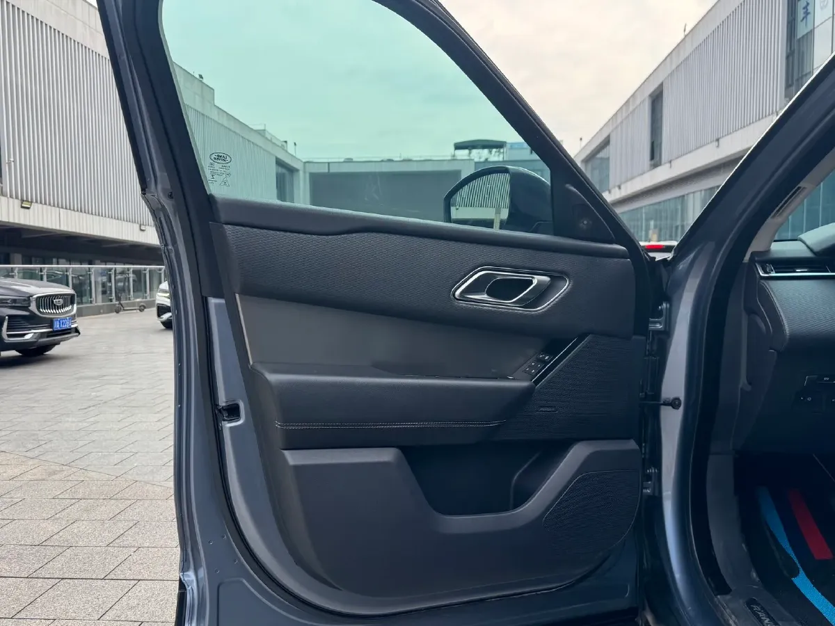 2019 Land Rover Range Rover Velar 3.0T 380HP V6 8AT,autocango,china used car exporter,china ev exporter,chinese used car exporter,chinese used ev exporter