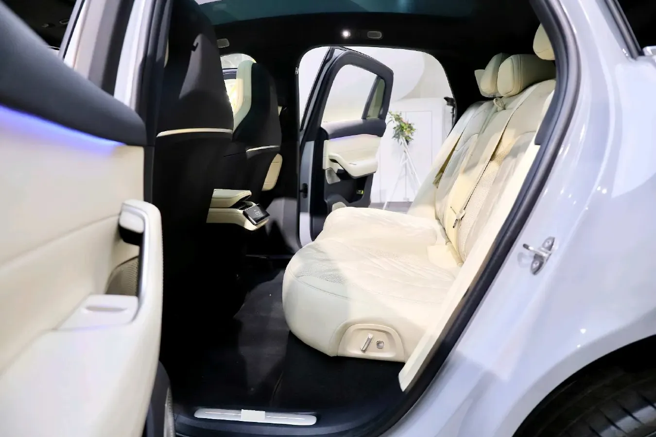 2024 NIO EC6 BEV 75KWH,autocango,china used car exporter,china ev exporter,chinese used car exporter,chinese used ev exporter