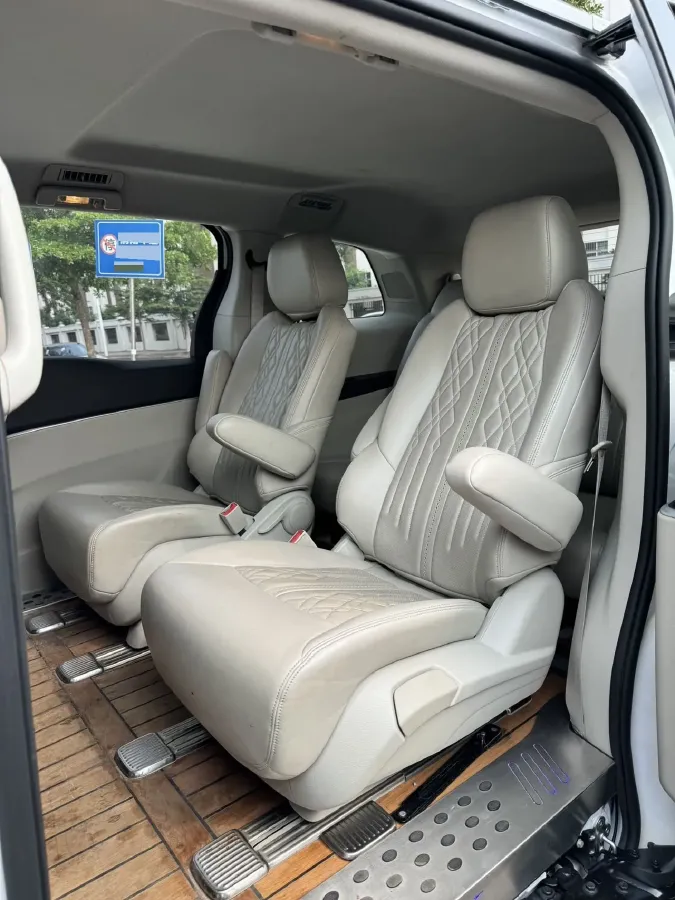 2021 Buick GL8 2.0T 237HP L4 9AT,autocango,china used car exporter,china ev exporter,chinese used car exporter,chinese used ev exporter