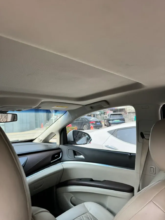 2021 Buick GL8 2.0T 237HP L4 9AT,autocango,china used car exporter,china ev exporter,chinese used car exporter,chinese used ev exporter