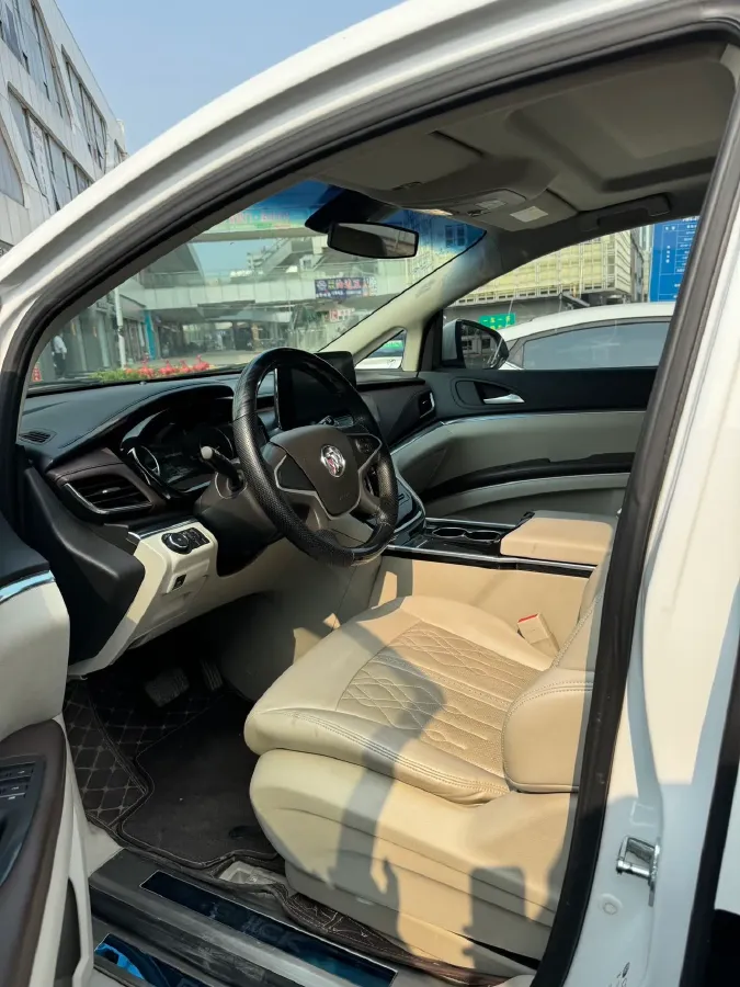 2021 Buick GL8 2.0T 237HP L4 9AT,autocango,china used car exporter,china ev exporter,chinese used car exporter,chinese used ev exporter