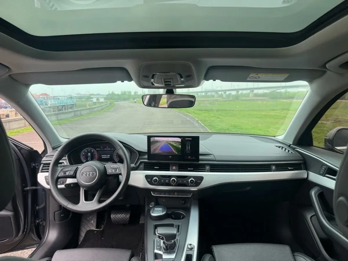 2020 Audi A4L 2.0T 190HP L4 7DCT,autocango,china used car exporter,china ev exporter,chinese used car exporter,chinese used ev exporter