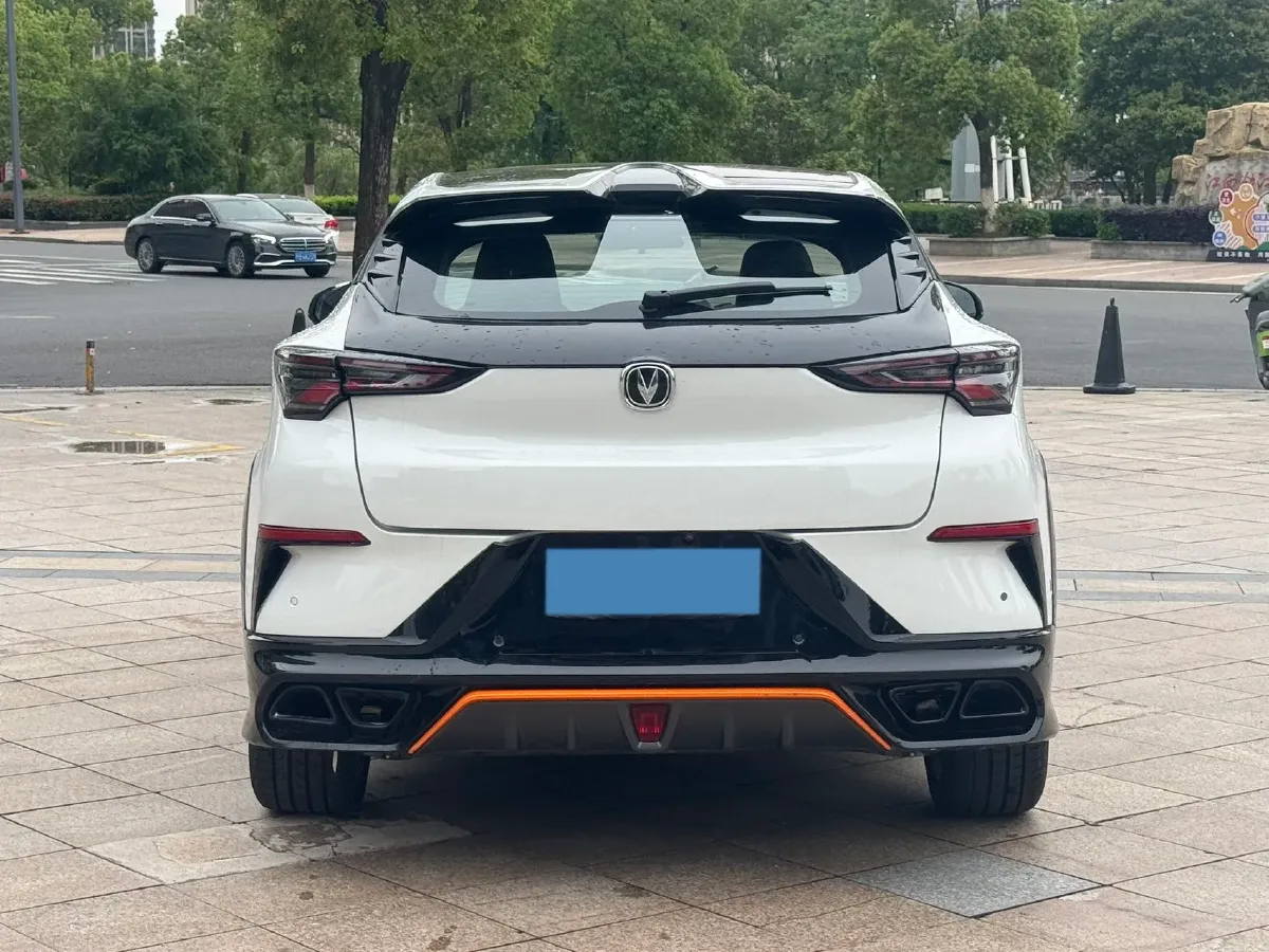 2022 ChangAn UNI-T 1.5T 188HP L4 7DCT,autocango,china used car exporter,china ev exporter,chinese used car exporter,chinese used ev exporter