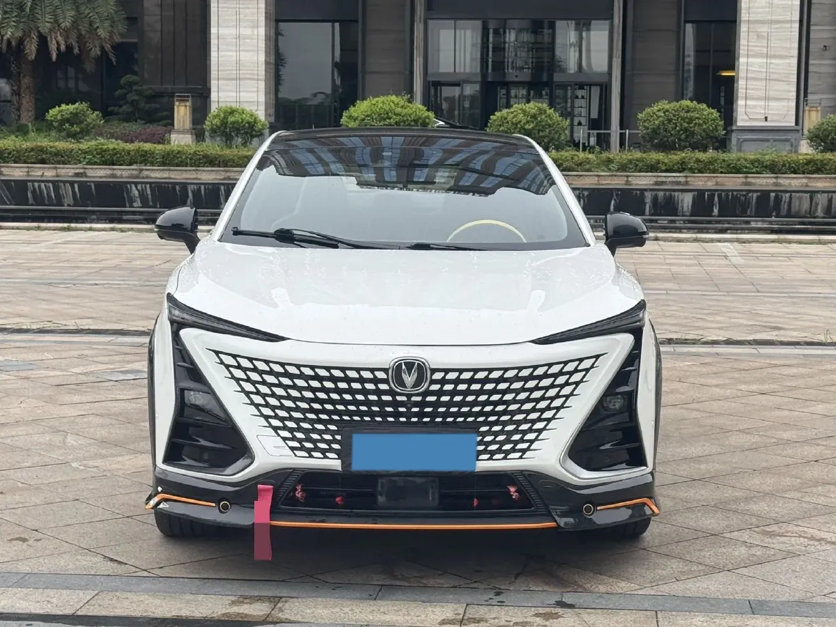 2022 ChangAn UNI-T 1.5T 188HP L4 7DCT,autocango,china used car exporter,china ev exporter,chinese used car exporter,chinese used ev exporter