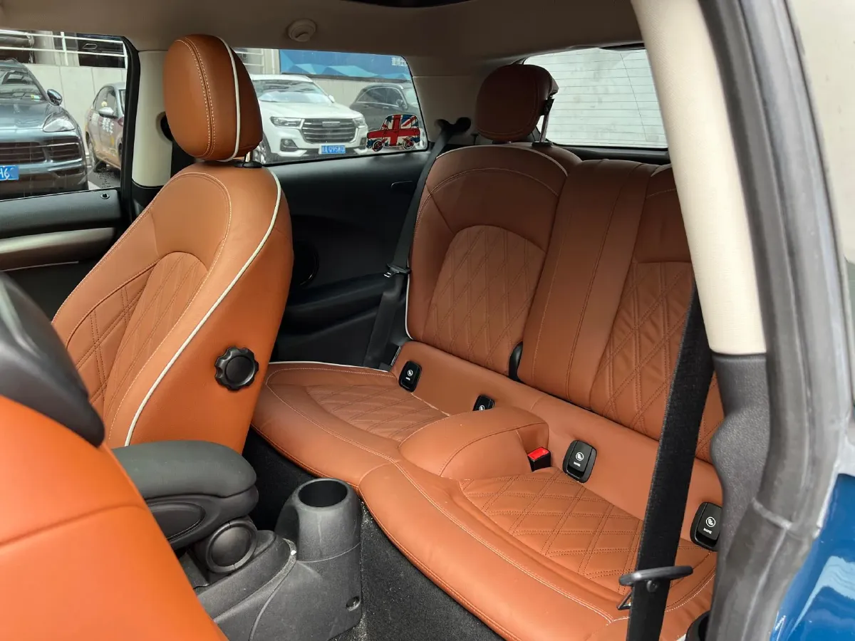 2022 MINI MINI 1.5T 136HP L3 7DCT,autocango,china used car exporter,china ev exporter,chinese used car exporter,chinese used ev exporter