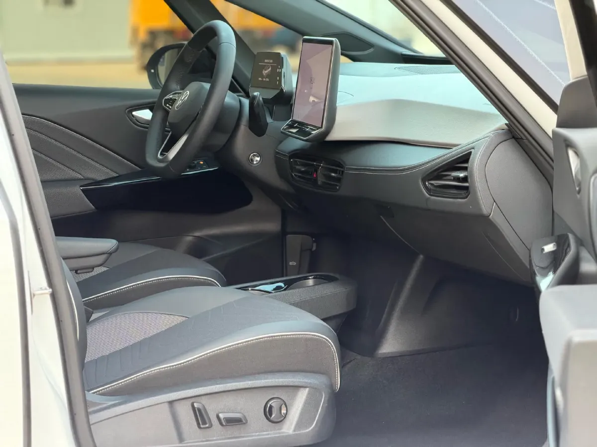 2025 Volkswagen ID.3 BEV 52.8KWH,autocango,china used car exporter,china ev exporter,chinese used car exporter,chinese used ev exporter