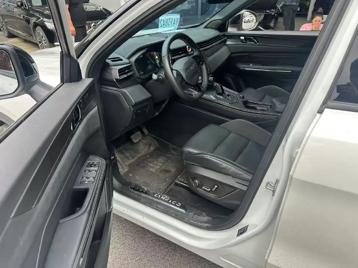 2022 LYNK&CO 05 2.0T 254HP L4 8AT,autocango,china used car exporter,china ev exporter,chinese used car exporter,chinese used ev exporter